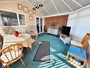 Sun lounge- click for photo gallery